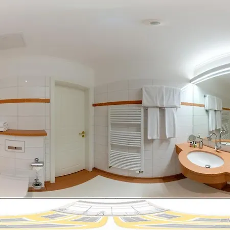 Hotel Art House One 3*