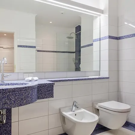 Hotel Art House One 3*
