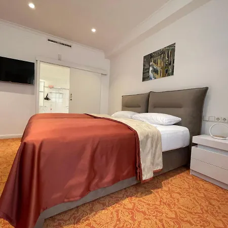 Hotel Art House One