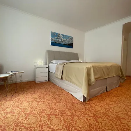 Art House One 酒店 3*