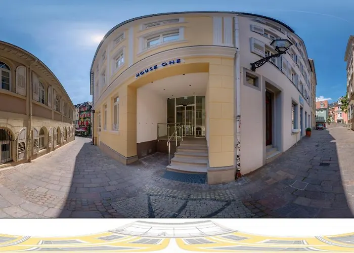 Hotel Art House One 3*