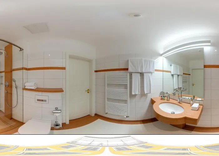 Hotel Art House One 3*