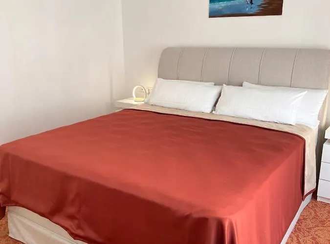 Art House One Hotel 3*